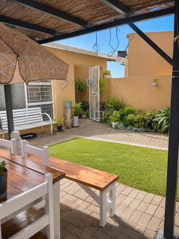 2 Bedroom Property for Sale in Pellissier Free State